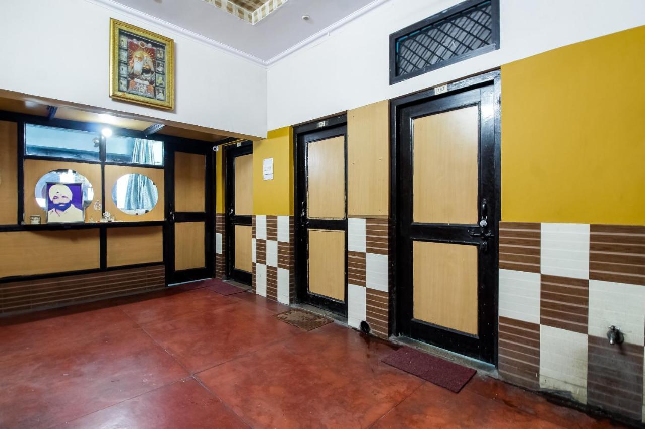 Spot On 40972 Hotel Gurubaksh Rampur  Екстер'єр фото