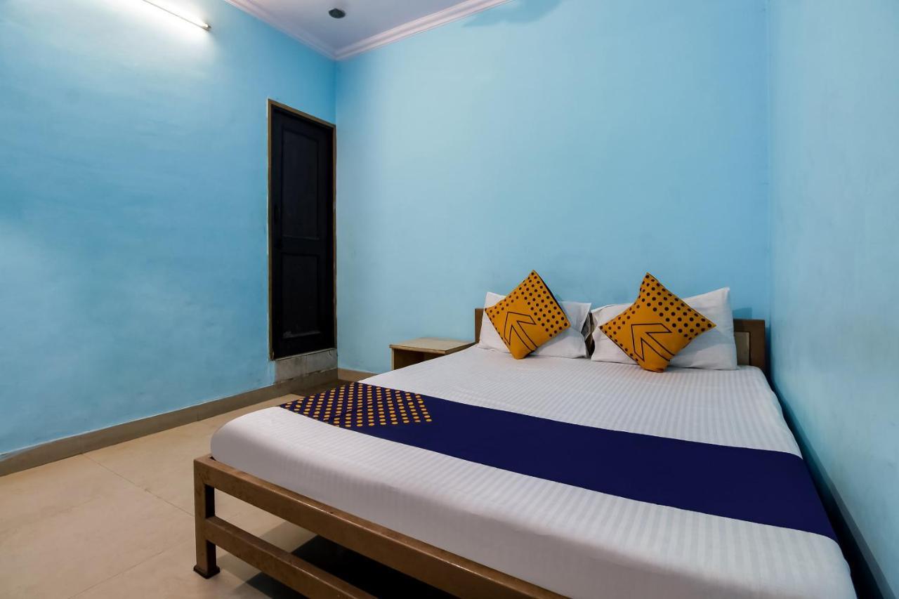 Spot On 40972 Hotel Gurubaksh Rampur  Екстер'єр фото